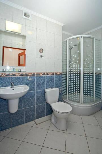 Фото номера Одноместный номер с ванной комнатой Отель Hotel Restauracja Leliwa г. Пшеворск 15